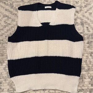 Stitch and Feather Navy Cream Scoop Neck Sleeveless Striped Sweater Vest Small